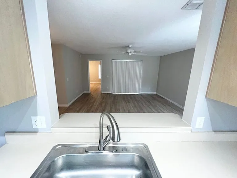2024 Donegan Pl — Photo 15