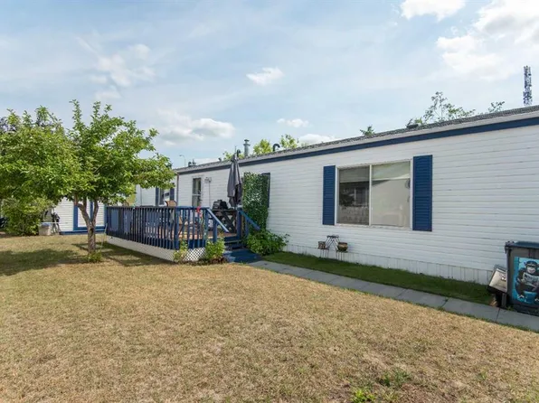 37543 W England Way #337, Red Deer County, AB T4S 2C3