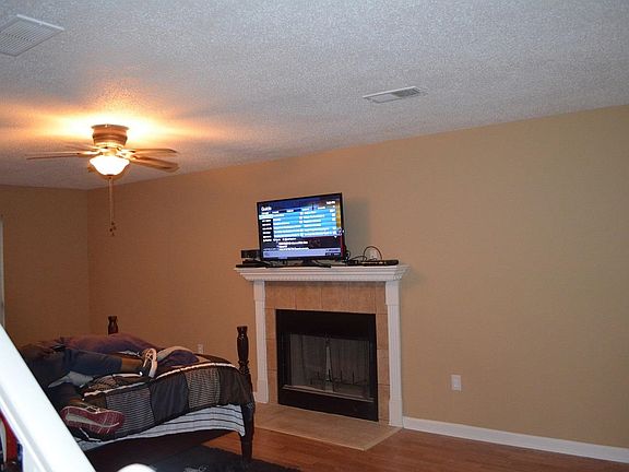 3rd image of 6888 Rockbrook Dr E