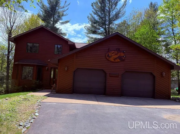 8 Gold Dr, Ishpeming, MI 49849