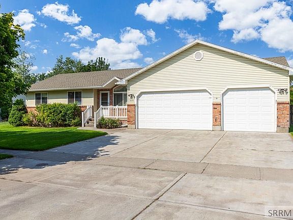 2nd image of 3050 S Carolyn Ln
