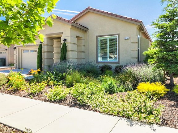 3rd image of 1190 Black Forest Dr