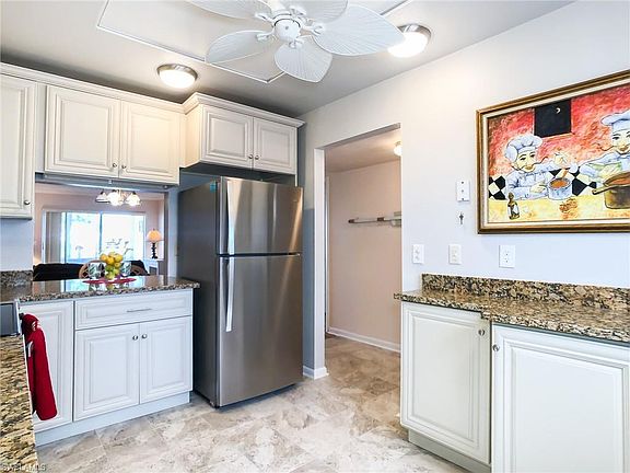 4th image of 1515 Myerlee Country Club Blvd #3