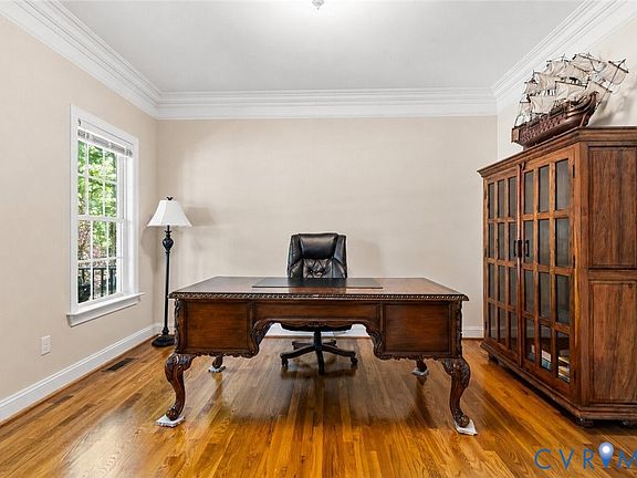 4th image of 303 Carter Forest Dr