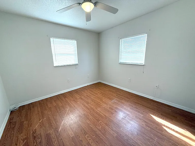 4850 Sutton Ave — Photo 10