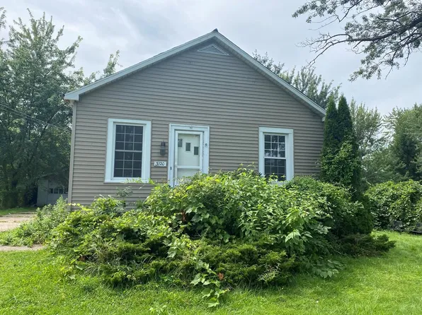 3120 Hampshire Rd, Erie, PA 16506
