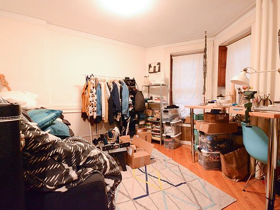 5th image of 450 6th St #1