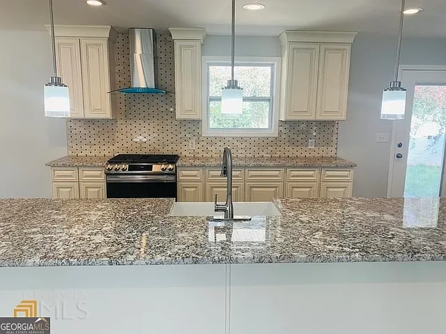3102 Edgewater Dr — Photo 4