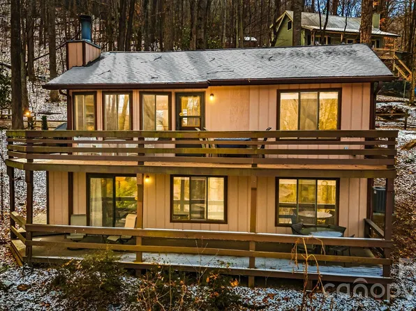 76 Shirley Dr, Maggie Valley, NC 28751