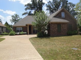 731 Woodrun Dr, Pearl, MS 39208