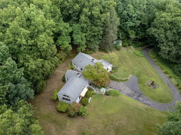 134 Maplewood Ter, Northampton, MA 01062