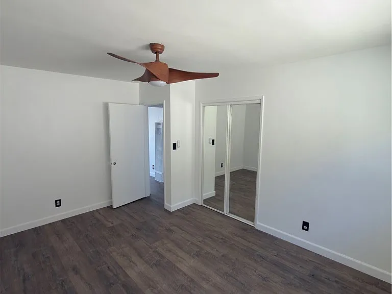 1023 W 19th St #4 — Photo 15