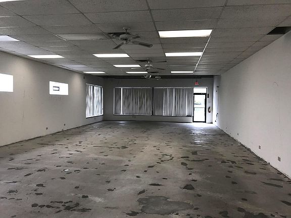 4th image of 4757 137th St