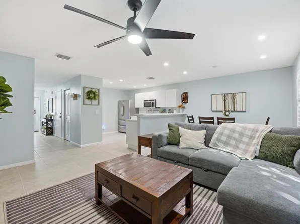 5292 Pine Meadows Road, Lake Worth, FL 33463