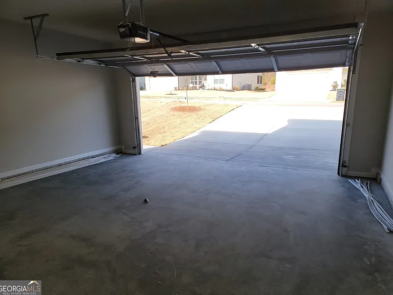275 Southridge — Photo 35