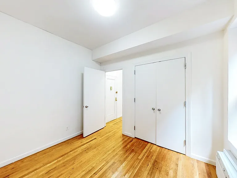 318 E 89th St #5A — Photo 7
