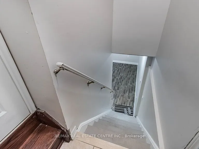 20 Laurentide Cres #BASEMENT — Photo 3