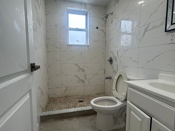 4th image of 136 Hylan Blvd Floor 1