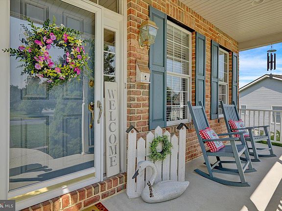 3rd image of 129 Roja Ln