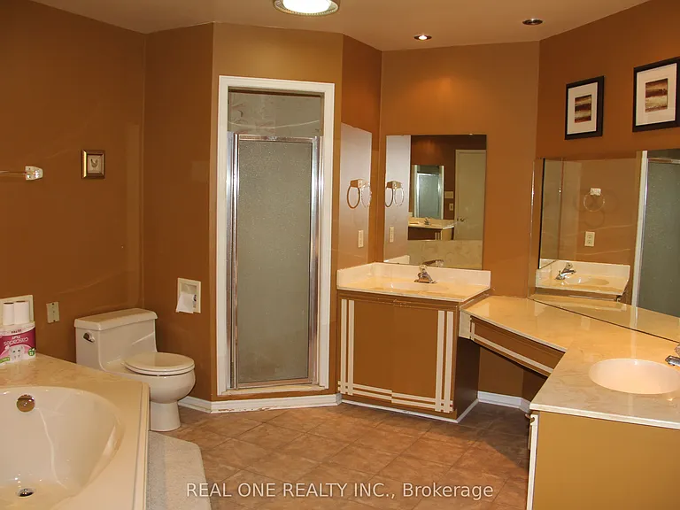 1019 Aldersbrook Rd — Photo 23