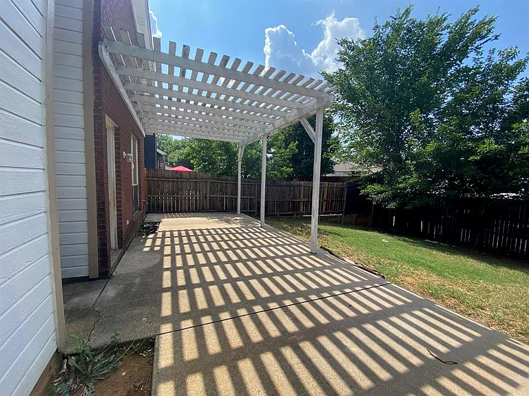 1514 Dublin Cir — Photo 14