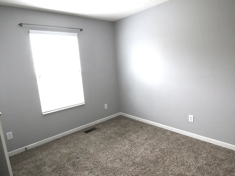 4400 Greensbury Dr — Photo 41