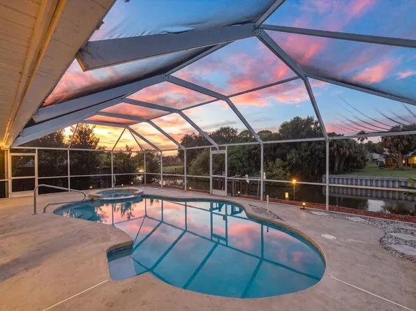 320 NE Surfside Avenue, Port St Lucie, FL 34983