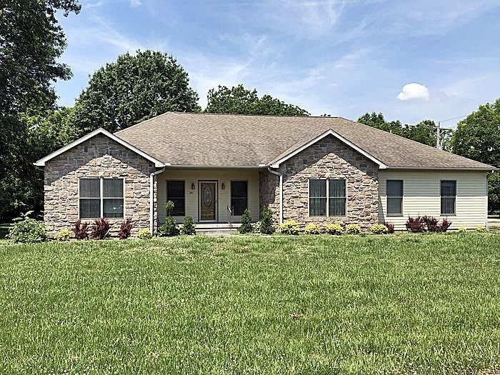 1st image of 201 S Meadowlark Ln