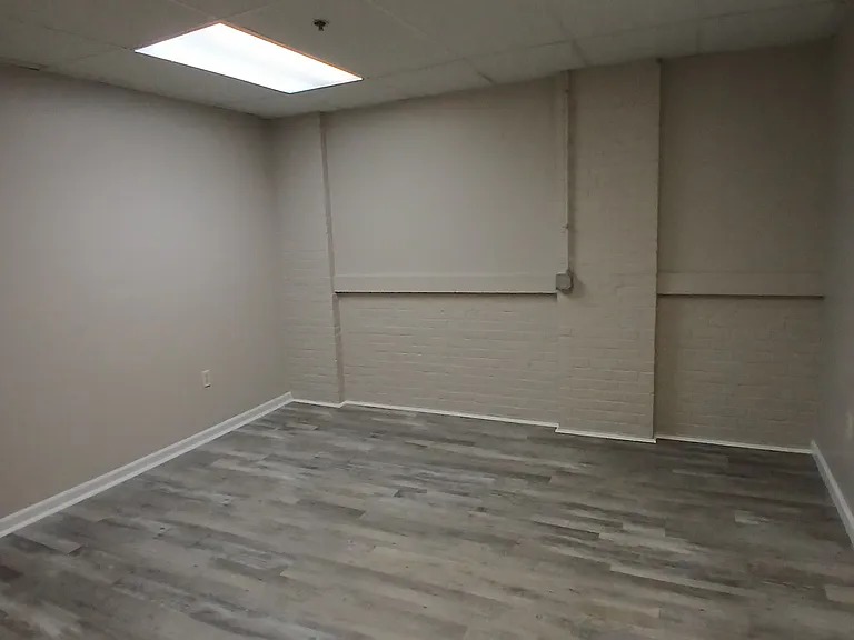 1841 Broad St #B11 — Photo 4