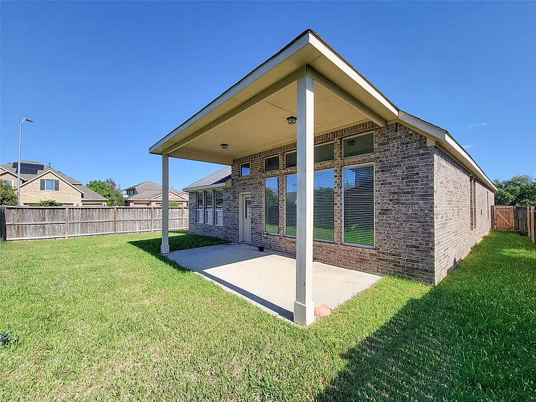 4102 Astoria Manor Ln — Photo 40