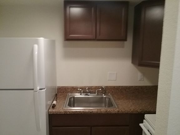 3rd image of 1727 NE 2nd St APT 2