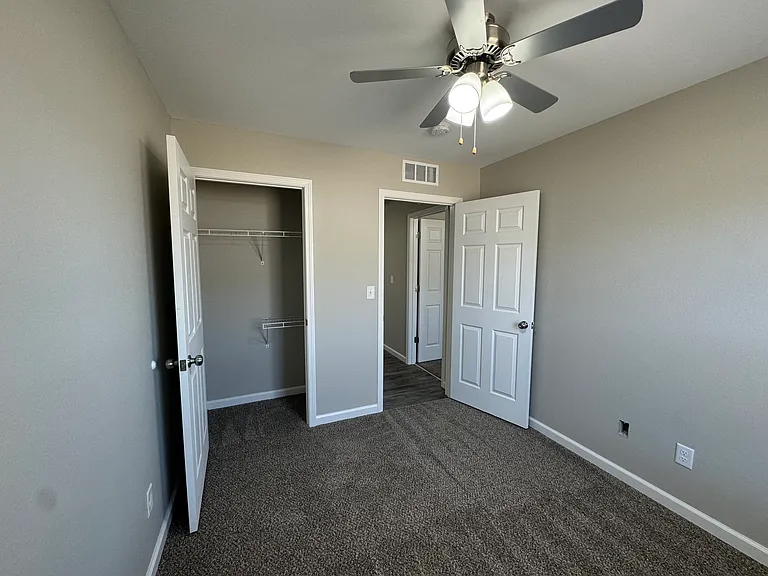 Creekside Apartments — Photo 68