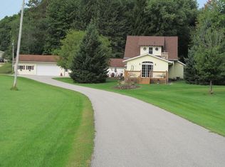 N24897 Borreson Ln, Ettrick, WI 54627