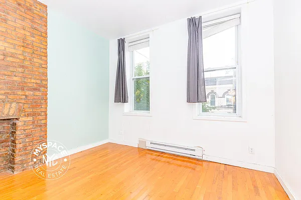 Rented by MySpaceNYC | media 22