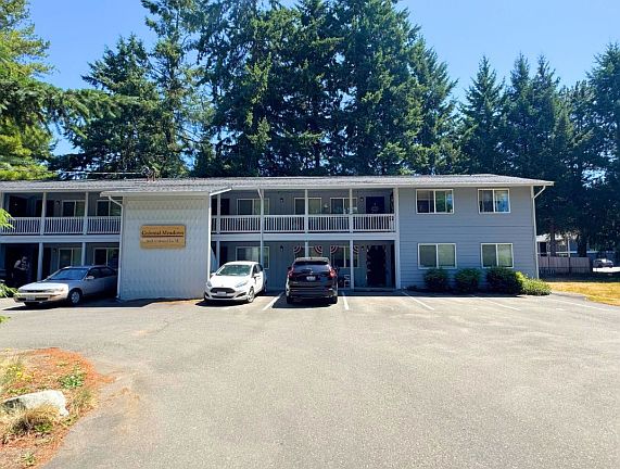 5th image of 3621 Colonial Ln SE Unit 1