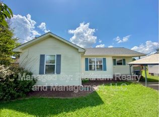 1956 Timberline Cir, Oak Grove, KY 42262