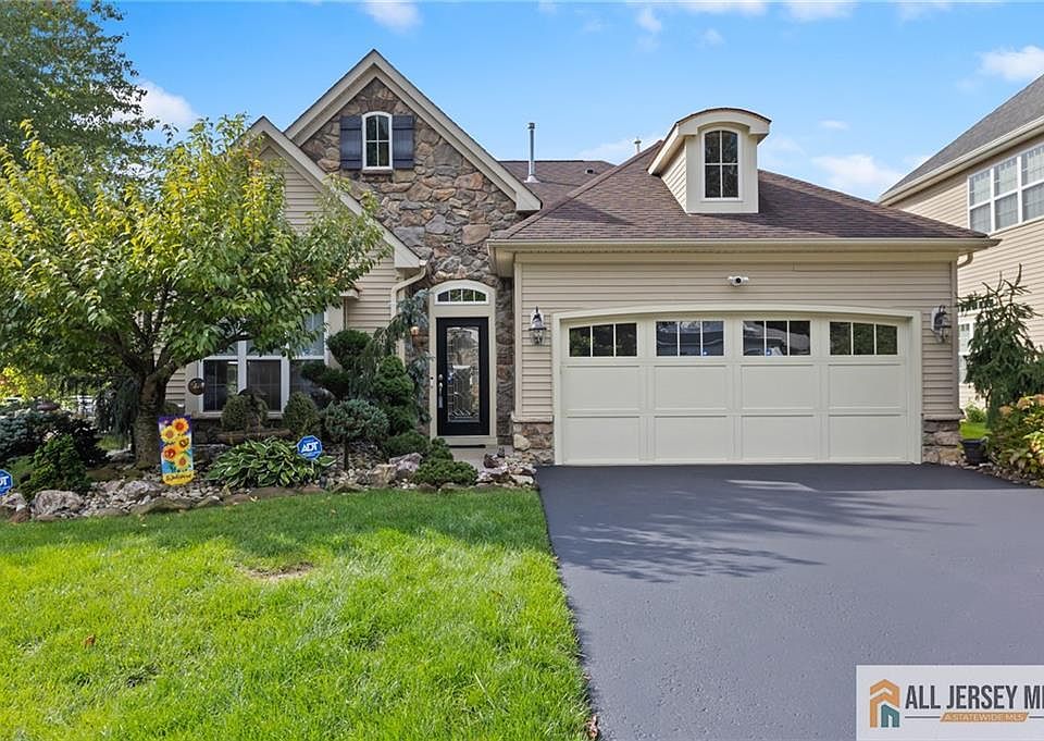 1st image of 48 Merlot Ct