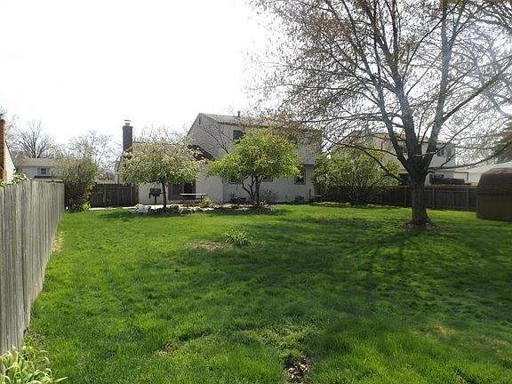 Deep rear yard