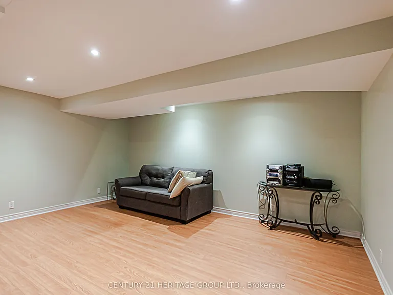 84 Maple Valley Rd — Photo 9