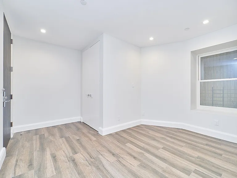 92 Morningside Ave #1C — Photo 12