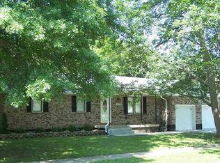 205 W Pettis St, Green Ridge, MO 65332