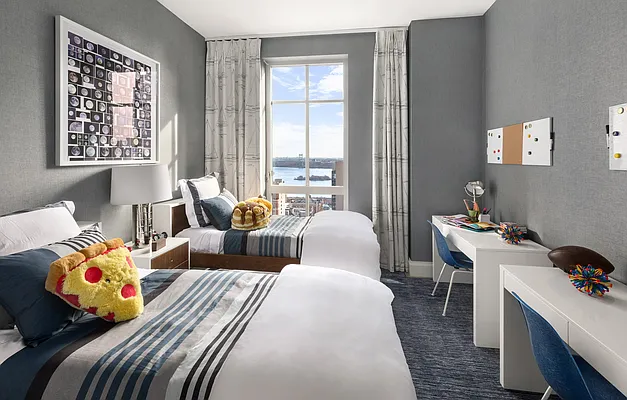 Sold by Extell Marketing Group | media 13