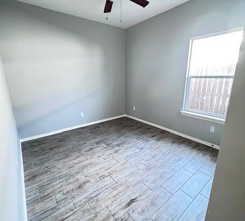 5th image of 1304 W Heritage Dr #4