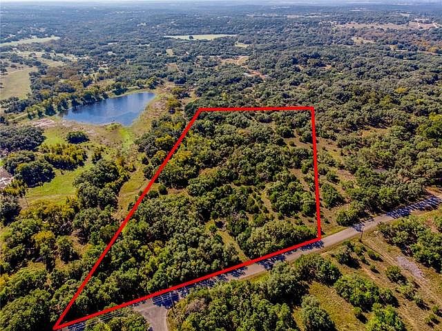 2nd image of 188 Lakeside Dr