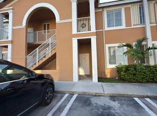 17720 NW 73rd Ave #107, Hialeah, FL 33015