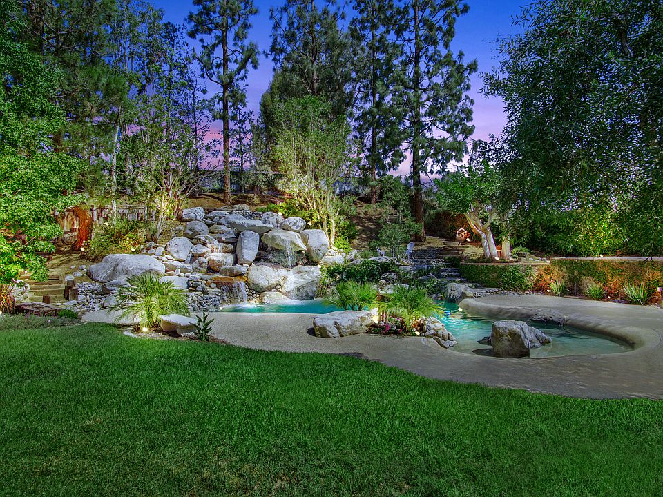 2nd image of 19230 Palm Vista