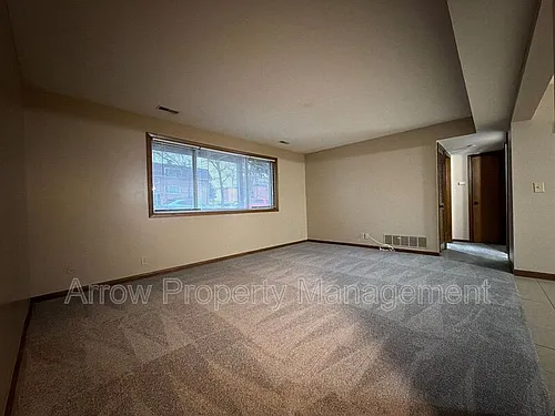 3831 S 46th St Photo 1