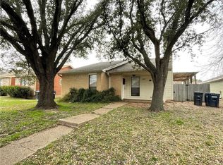 817 Camellia Ct, College Station, TX 77840
