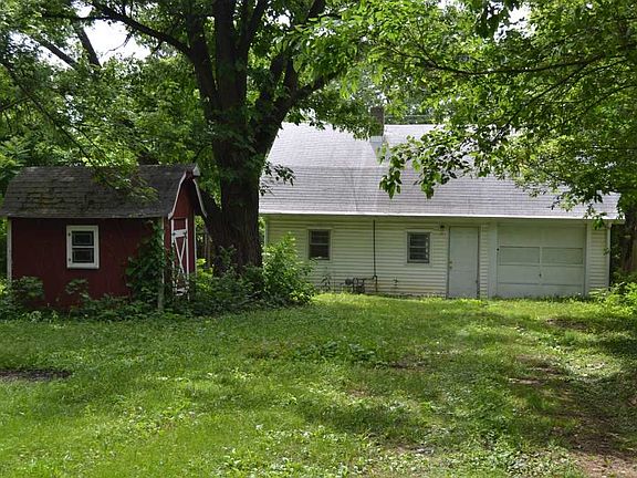 3rd image of 1605 S Kingston Dr