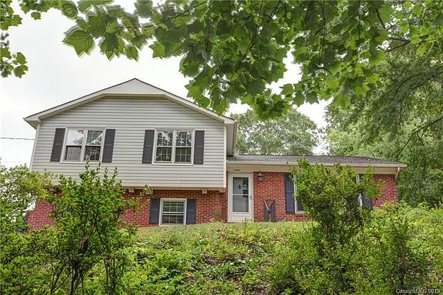 1st image of 1140 Huntsmoor Dr